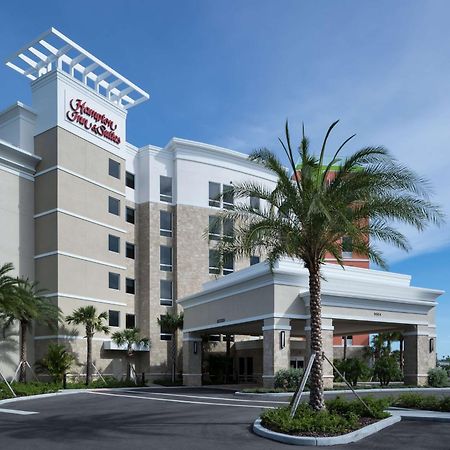 Hampton Inn & Suites Cape Canaveral Cruise Port, Fl Exterior photo