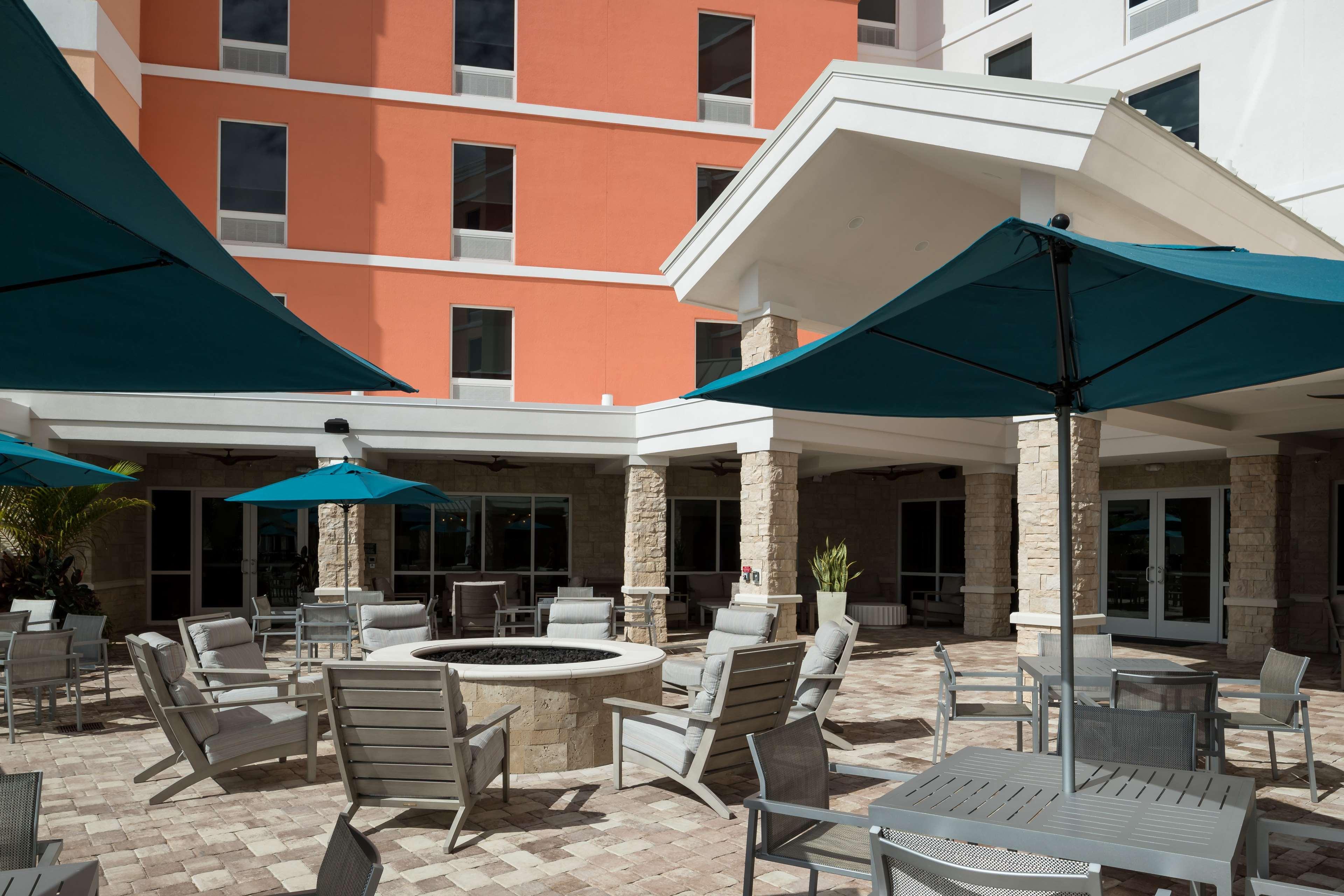 Hampton Inn & Suites Cape Canaveral Cruise Port, Fl Exterior photo
